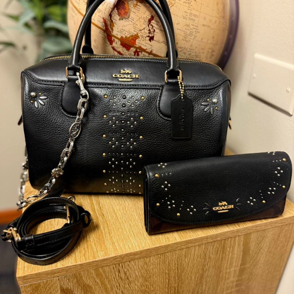 ***Rare*** Coach Large Bennet Satchel w/rivets and matching wallet